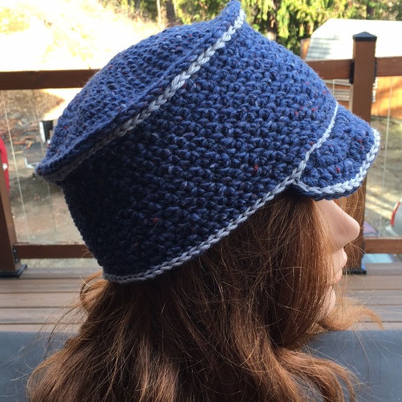 Hand Crocheted Hat/Toque - Picture 3 of 7